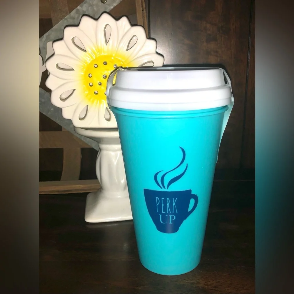 ☕️ 2 TRAVEL COFFEE TUMBLER CUPS ☕️